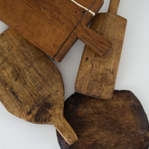 Tabla de Cortar de Madera Vintage Artizon Studio, Sostenible, Reutilizable, Hecha a Mano, Decoración de Cocina, Apta para Lavavajillas - Product Image 5