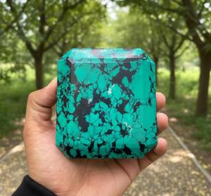 พลอยเทอร์ควอยซ์รูปทรงสี่เหลี่ยมผืนผ้าแบบอุ่น ราคาขายส่งจากอินเดีย มีจำหน่าย คริสตัลรูปทรงข้าวหลามตัดสำหรับบำบัดรักษา แกะสลักลายเพชร เหมาะสำหรับเป็นของขวัญสำหรับการทำสมาธิ - Product Image 3