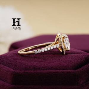 Luxury 2CT <b>Cushion</b> Cut Lab Grown Green <b>Cushion</b> Engagement Ring 14K Yellow Gold Diamond Halo Bridal Ring for Women Wholesale - Product Image 4