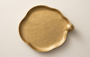 Bandeja de Servir Creativa Irregular de Metal Dorado, Vajilla de Lujo con Asa de Flor, Centro de Mesa para Café, Plato Decorativo para Fiestas y Eventos - Product Image 5
