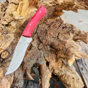 Cuchillo de Camping Hecho a Mano con Hoja de Acero de Damasco, Borde Recto, Mango de Madera Pakka, Funda de Cuero, Personalizable ODM - Product Image 6