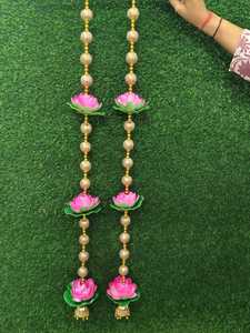 Guirlande suspendue en fleurs de lotus en mousse avec boules Gota et Ghungroo pour mariage indien, Diwali, temple de Ganesh, décoration murale et de porte - Product Image 4