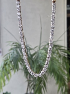 Collier tennis diamant 20,40 carats certifié IGI, diamants de laboratoire taille brillant, chaîne en or blanc, sertissage quatre griffes, luxe classique - Product Image 3