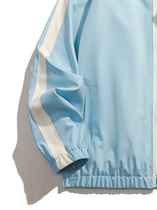 เสื้อแจ็คเก็ตกันลมและกันน้ำสำหรับผู้ชายแบบมีฮู้ด สีดำ สำหรับวิ่งกลางแจ้ง  แบบสั่งทำ OEM  ลายบล็อกสีแบบกลับด้านได้ - Product Image 4
