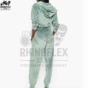 Ensemble jogging velours unisexe 2 pièces avec logo personnalisé sur la bande latérale, ensemble de survêtement patchwork pour couple, survêtement en velours pour homme et femme - Product Image 6
