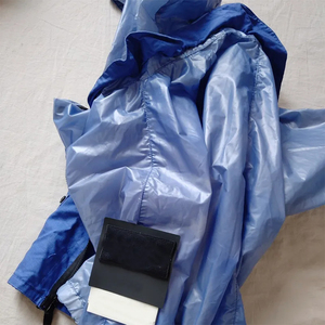 Chaqueta Cortavientos con Capucha de Alta Calidad, Sensible al Calor, con Cremallera, Manga Larga, Talla Grande, Impermeable y con Cambio de Color - Product Image 5