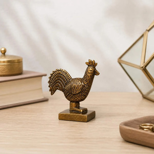 SHUBHAM - Figura de Gallo de Latón Macizo Hecha a Mano, Estatua de Pájaro de Latón Antiguo, Adorno para el Hogar, la Oficina y como Regalo - Product Image 4