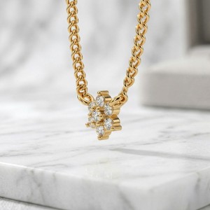 Pendentif Fleur en Or Plaqué avec Diamant Rond Brillant de Couleur E-F de 0,10 CTW Cultivé en Laboratoire, Serti à Griffes, Bijou de Luxe - Product Image 3