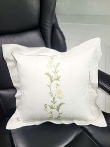 Fundas de Cojín Personalizadas al por Mayor con Bordado de Bonitas Flores de Margarita, de Lino y Algodón, Funcionales, Extraíbles y Lavables - Product Image 2