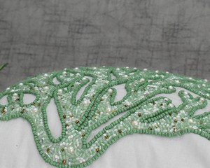 Housse de coussin brodée de luxe abordable avec motif perlé détaillé pour salon moderne, chambre à coucher et maison élégante - Product Image 3