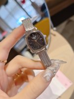Jam Tangan Wanita Baru Model Niche Fashion Bentuk Tong Anggur Dial Kecil Mewah Jam Tangan Quartz Kelas Atas Model Gelang