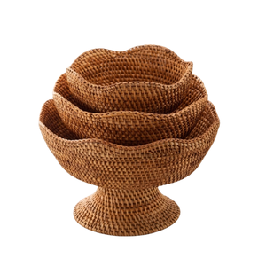Plateau en rotin tressé artisanal avec base en bois, planche de service pour charcuterie et plateau à fromages, écologique, rangement cuisine - Product Image 2
