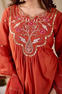 Conjunto Premium de Kurti y Palazzo de Seda Marina Chanderi Bordado y Elástico para Boda, con Cuentas de Lentejuelas y Dupatta de Jacquard - Product Image 6