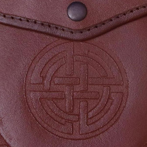Sporran Escocés Hecho a Mano de Cuero Genuino Negro con Doble Grabado Celta, Suministros de Fábrica de Primera Calidad 2026 - Product Image 3