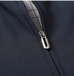 Chaqueta Ligera de Lujo para Hombre, Estilo Universitario, con Capucha, Resistente al Viento, para Primavera, 100% Poliéster, Color Sólido, Cómoda - Product Image 3