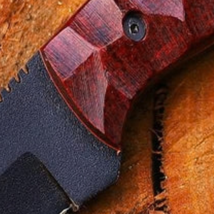 Couteau de chasse à lame fixe noir avec manche texturé brun rougeâtre, lame pointue et affûtée, couteau utilitaire de survie pour le camping en plein air - Product Image 5