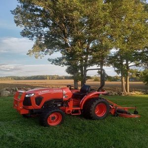 รถแทรกเตอร์อเนกประสงค์ขนาดเล็ก Kubota L3902 ขับเคลื่อน 4 ล้อ พร้อมด้วยเครื่องยนต์ดีเซลที่เชื่อถือได้ ประสิทธิภาพสูง และชุดอุปกรณ์สามจุดอเนกประสงค์ - Product Image 1