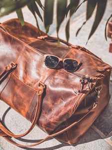 กระเป๋าหนังวัวแท้แบบดัฟเฟิล สำหรับเดินทาง ท่องเที่ยวสุดสัปดาห์ น้ำหนักเบา พกพาสะดวก สไตล์วินเทจ แฟชั่น ซิป จุของได้เยอะ - Product Image 2