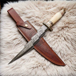 Cuchillo de caza para exteriores de acero de Damasco hecho a mano, edición de nueva marca, con mango de hueso de camello y espaciador de latón, cuchillo de camping de hoja fija - Product Image 5