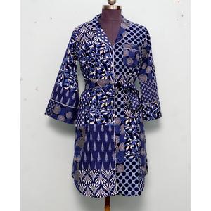 เสื้อเชิ้ตยาวทรงกิโมโนพิมพ์ลายดอกไม้ ผ้าฝ้ายแท้ 100% สำหรับผู้หญิง ทรงเข้ารูป คอวี แขนสามส่วน ติดกระดุม ซักได้ ความยาวครึ่งน่อง เปิดด้านหน้า - Product Image 4