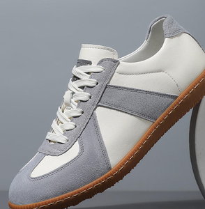 Baskets décontractées en cuir PU bicolore à lacets, chaussures plates respirantes, antidérapantes et légères pour la marche - Product Image 5