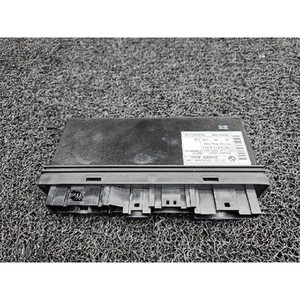 ECU และโมดูลคอมพิวเตอร์มือสองสำหรับรถยนต์ซีรีส์ 5 รุ่น 6135917606901 - Product Image 1