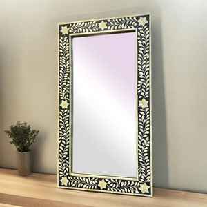 Miroir mural rond en os incrusté de motifs floraux noirs et blancs, design traditionnel artisanal, décoration pour salle de bain et chambre à coucher - Product Image 1