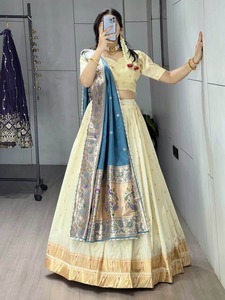 Lehenga Choli en soie Paithani bleue de qualité supérieure pour femmes, avec dupatta de créateur, idéal pour les mariages, disponible au meilleur prix. - Product Image 2