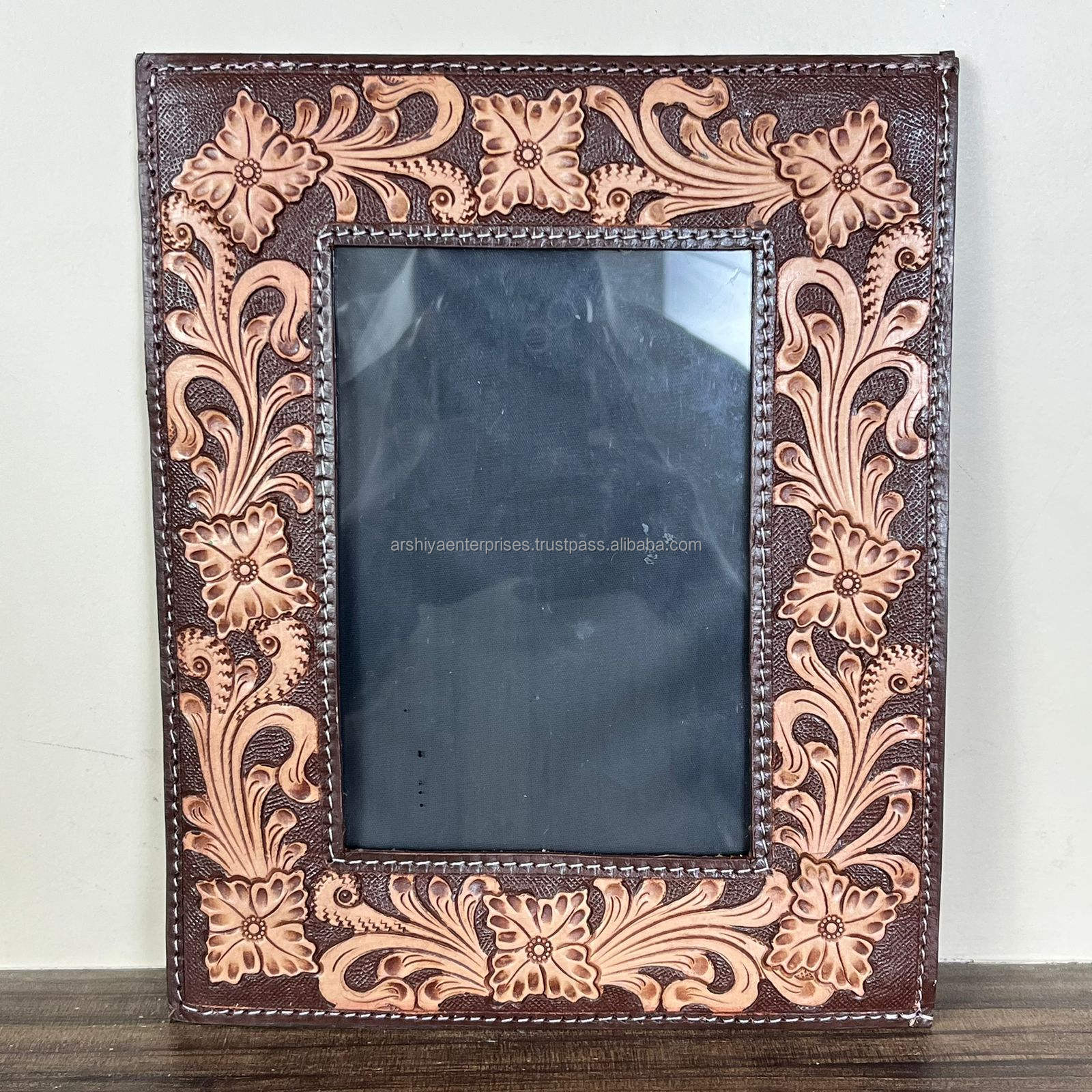 สีน้ำตาล