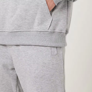 Conjunto Deportivo de Sudadera con Capucha Gris Melange para Hombre - Conjunto de Sudadera y Pantalones Deportivos Lisos con Logotipo Personalizado, Ropa Deportiva Informal de Dos Piezas - Product Image 6