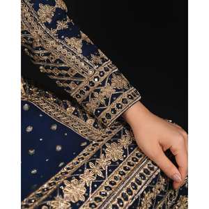 Conjunto de traje de fiesta de diseñador para mujer con hilo y trabajo de secuencia - Product Image 3