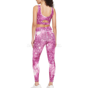 Ensemble de yoga élégant pour femmes, avec motifs personnalisés, coupe confortable et tissu respirant, parfait pour l'entraînement et les loisirs - Product Image 2