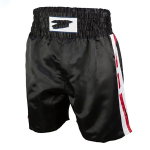 Shorts de boxe noirs de haute qualité - Shorts de Muay Thai respirants en satin avec empiècements latéraux contrastés - Équipement d'entraînement MMA professionnel - Product Image 5
