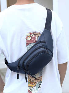 Sac bandoulière en cuir vegan PU avec 4 poches zippées, petit sac banane pour homme et femme - Product Image 6