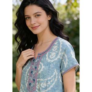 Camisón Largo Estampado Cómodo para Mujer Alpine, Mangas Cortas con Bolsillo Lateral Completo, Ropa de Dormir Suave - Product Image 4