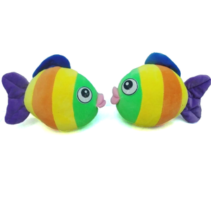 Venta al por mayor de fábrica: Muñeco de peluche de 7 pulgadas de pez tropical colorido, juguete de pez dorado, peluche de animal marino para máquina de grúas - Product Image 2