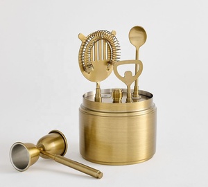 Ensemble d'outils de bar en acier inoxydable finition or luxueuse avec support, kit de préparation de cocktails professionnel, durable, élégant, essentiel pour le bar à domicile - Product Image 1