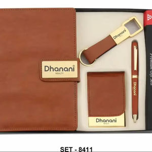 ชุดของขวัญสำหรับผู้บริหาร สมุดโน้ตหนัง PU พรีเมียม พร้อมพวงกุญแจและปากกาโลหะ ชุดของขวัญสำหรับองค์กร - Product Image 1