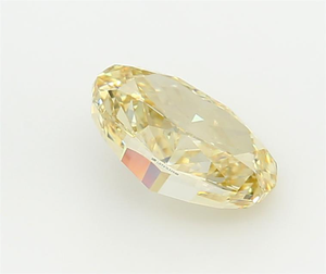 Diamant ovale fantaisie jaune intense de qualité supérieure 2.00-2.10 carats, clarté VVS2 VS1, certifié IGI, diamant cultivé en laboratoire, non monté - Product Image 4