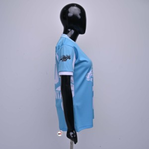 Camiseta Deportiva de Manga Corta con Cuello en V para Hombre Allheads FC, Color Azul Claro, con Estampado de Palmeras por Sublimación, Transpirable, Corte Regular - Product Image 4
