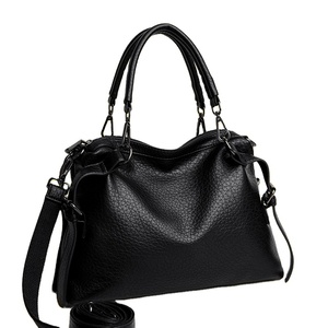 2024 sac à main sur la surface en cuir de vachette noir grand sac sac à main de luxe pour femmes PAR OSTROWEARS ENTERPRISES - Product Image 1