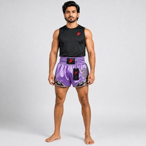 Shorts de Muay Thai modernes conçus pour la force, la flexibilité et un confort respirant, avec des matériaux de qualité supérieure et une construction durable. - Product Image 1