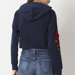 Diseña tu Propia Sudadera Corta con Capucha para Mujer, Personaliza el Logotipo en la Parte Delantera, Sudadera Moderna de Estilo Urbano, Precio Bajo, 100% Algodón Felpa - Product Image 3