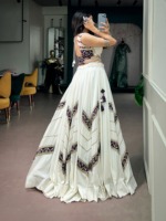 Ensemble Lehenga Choli long en rayonne blanche Shivam Hub, séchage rapide, broderie miroir, sequins, dentelle, style traditionnel indien pakistanais