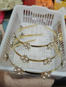 Elegantes Diademas Florales con Perlas y Piedras Doradas para Mujeres y Niñas, Exquisitas Diademas Metálicas Hechas a Mano - Product Image 2