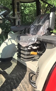 2020 Massey Ferguson 6716S Tractor de ruedas agrícolas Excelente estado Usado Listo para enviar con componentes de motor central Granjas - Product Image 6