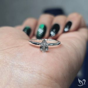 Anillo de Compromiso con Diamante Corte Pera Pequeño de 0.50 Ct, Cultivado en Laboratorio, Certificado IGI, Oro Blanco de 10k, Anillo de Boda Minimalista Solitario, Regalo - Product Image 6
