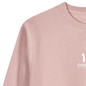 เสื้อสเวตเชิ้ตคอกลมสีชมพูอมเทา ผ้าฝ้ายพรีเมียม แขนยาว สวมใส่สบาย เหมาะสำหรับทุกวัน - Product Image 4