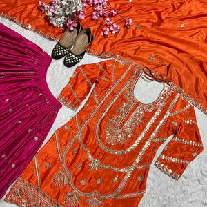 Salwar Kameez Moderno de Seda Chinnon con Bordado Intenso para Mujer, Ideal para Fiestas y Bodas - Product Image 1