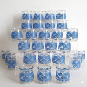 Bougie dans un bocal en verre à motif bleu moderne, idéale pour les salons, les chambres, les restaurants, les spas, les mariages et les décorations festives. - Product Image 4